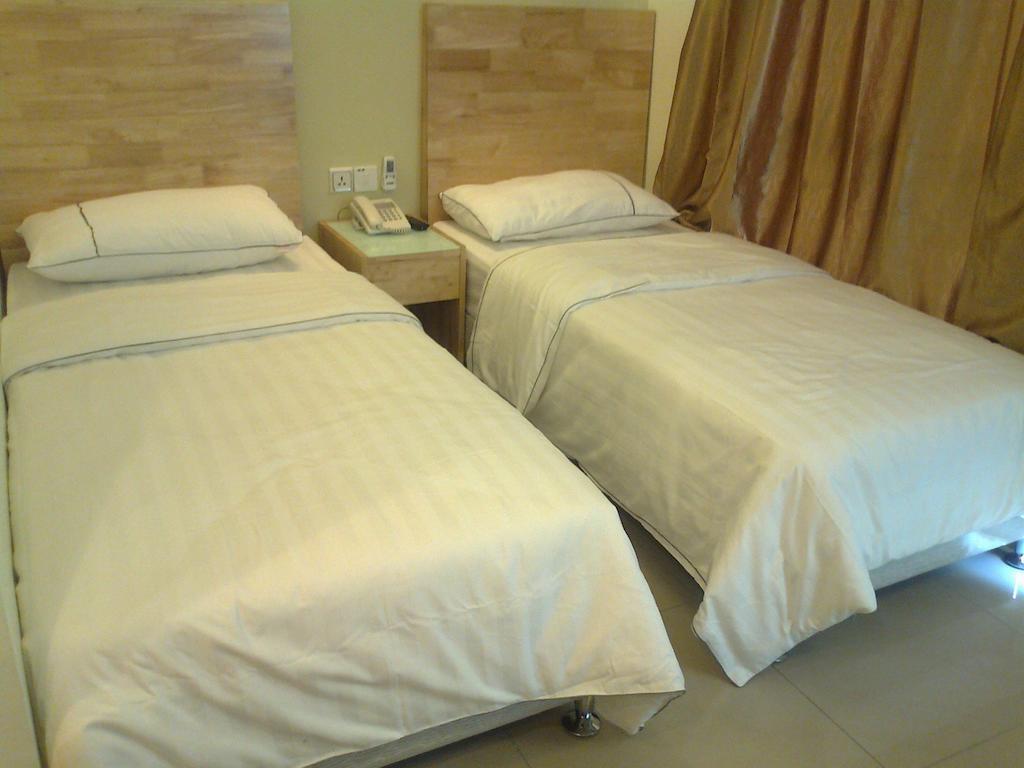 Hotel Desaria Петалинг Джая Стая снимка