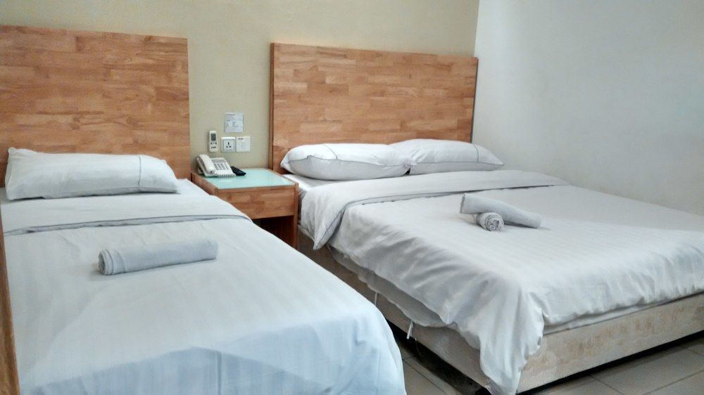 Hotel Desaria Петалинг Джая Екстериор снимка