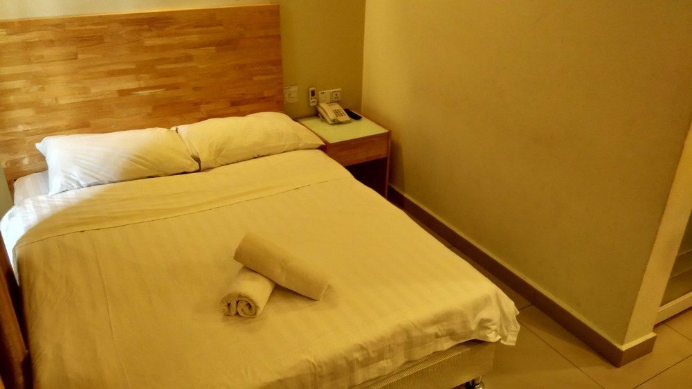 Hotel Desaria Петалинг Джая Екстериор снимка