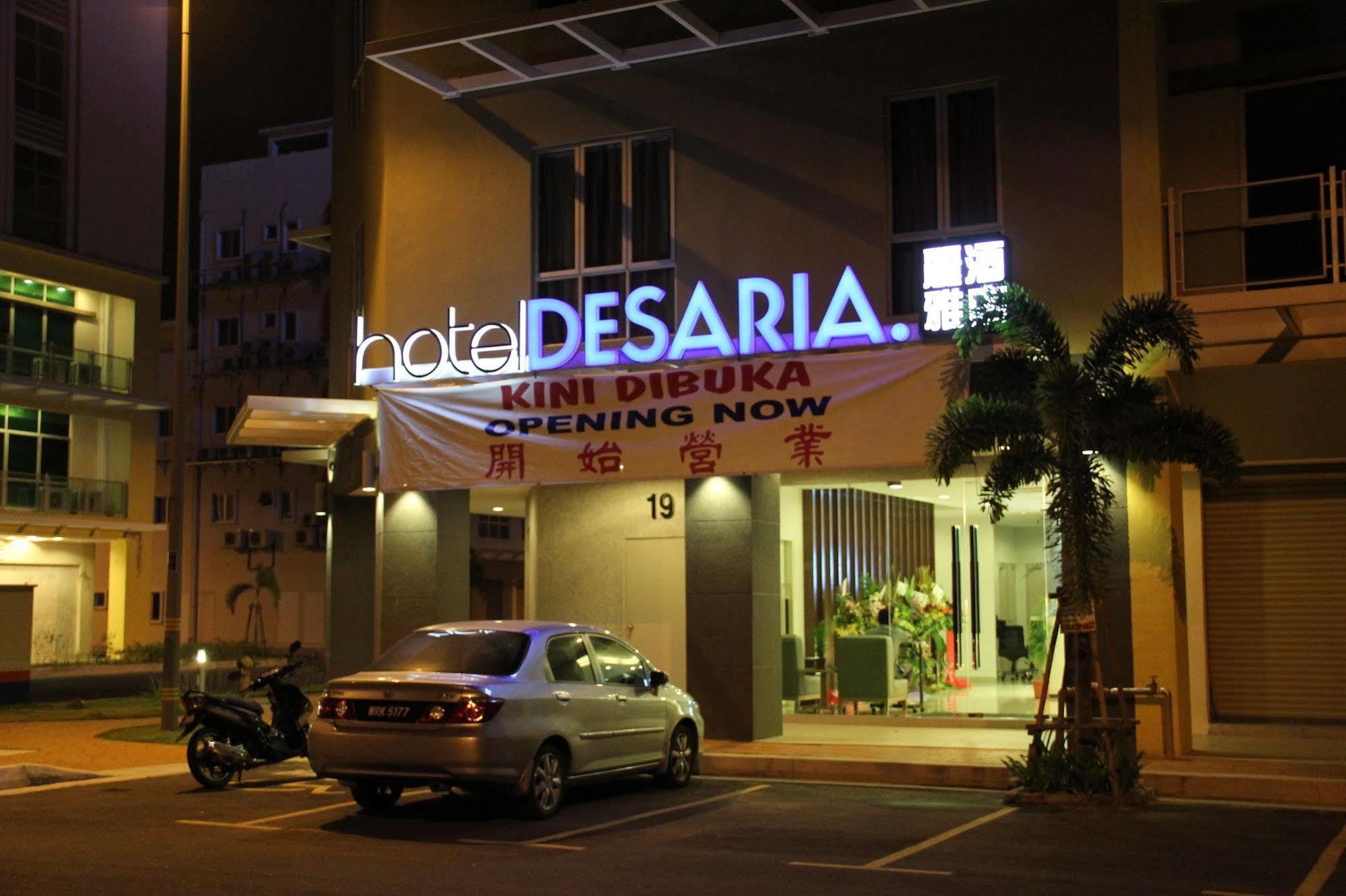 Hotel Desaria Петалинг Джая Екстериор снимка