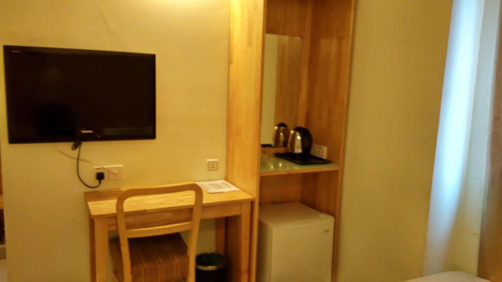 Hotel Desaria Петалинг Джая Екстериор снимка