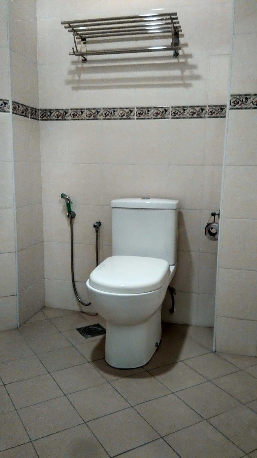 Hotel Desaria Петалинг Джая Екстериор снимка