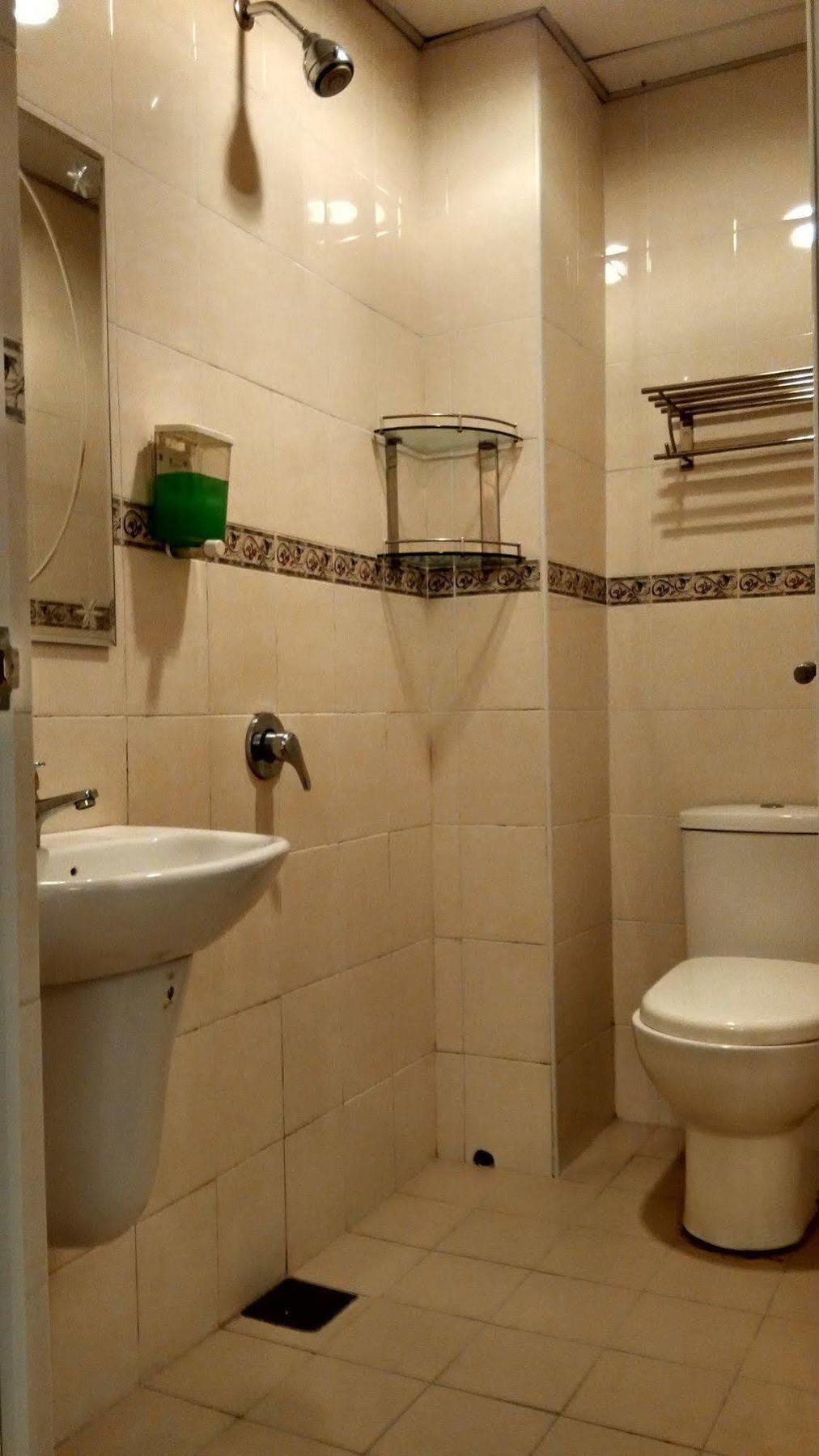 Hotel Desaria Петалинг Джая Екстериор снимка